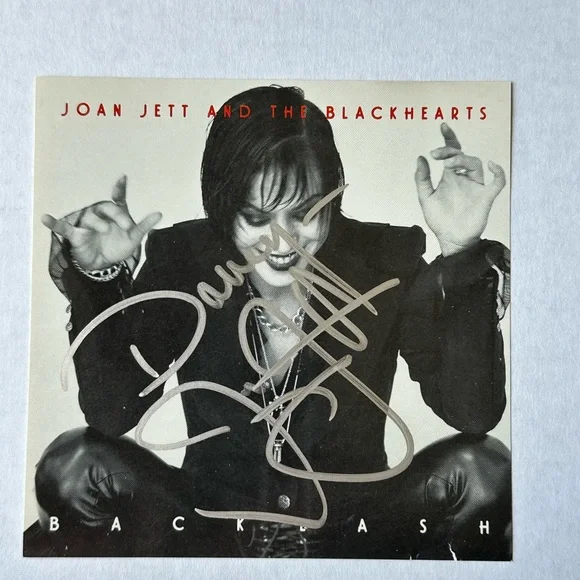 Joan Jett autographed cd sleeve - Picture 1 of 2